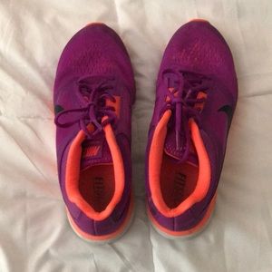 Nike sneakers tennis shoes